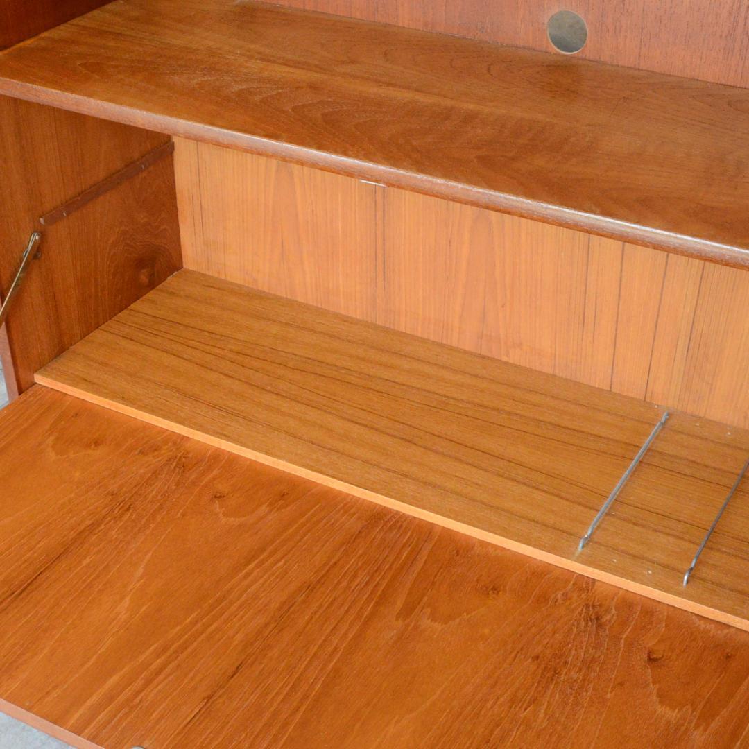 デンマーク 北欧ヴィンテージ チークシェルフ カップボード フラップ扉 北欧家具