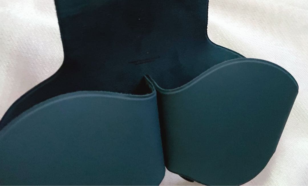 AirPods MAX 本体 スカイブルー　イヤーシリコンカバー付き　美品