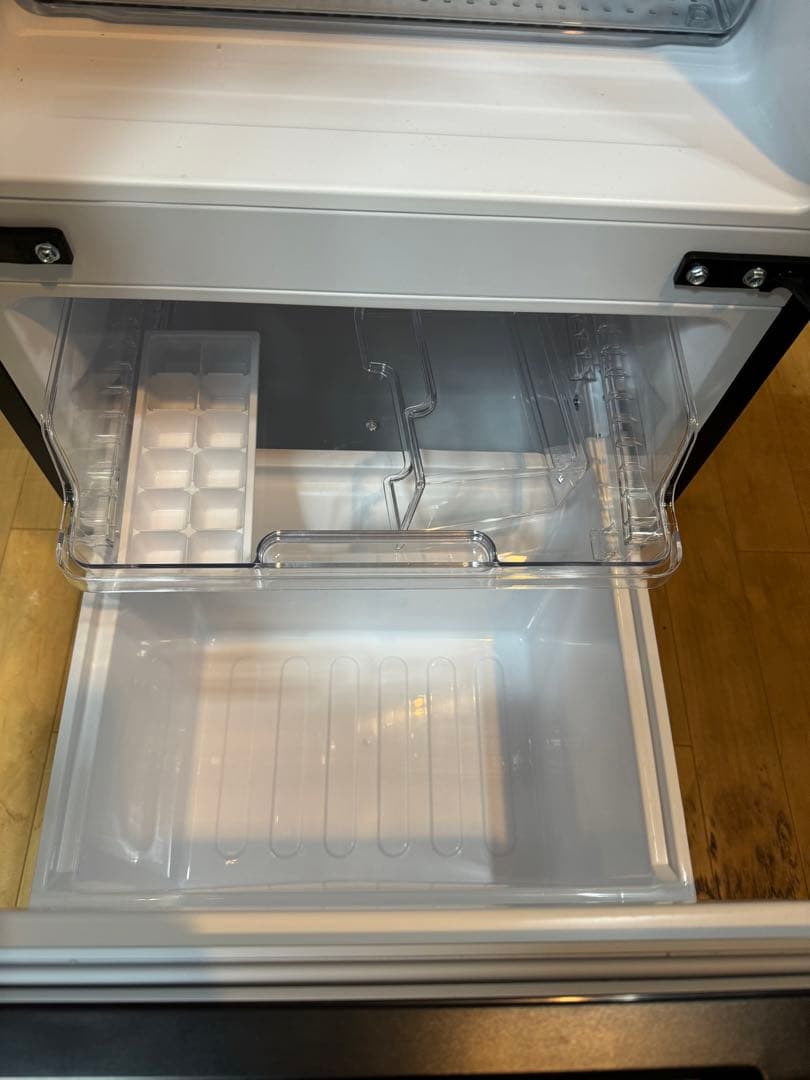 SHARP 冷蔵庫・冷凍庫 黒 2024年式　美品　送料込み