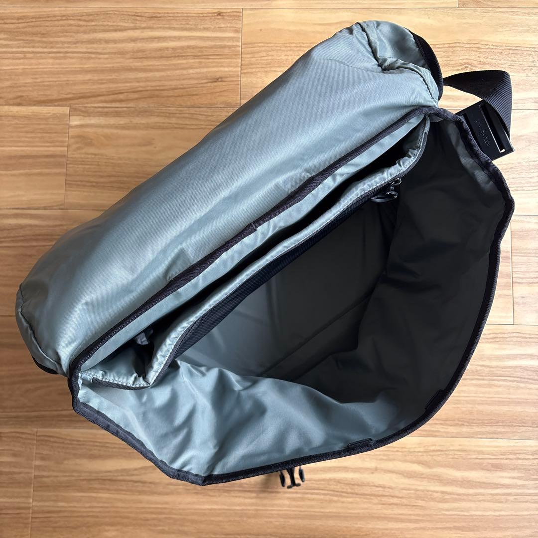 BROMPTON ブロンプトン　Messenger Bag　23L　Black