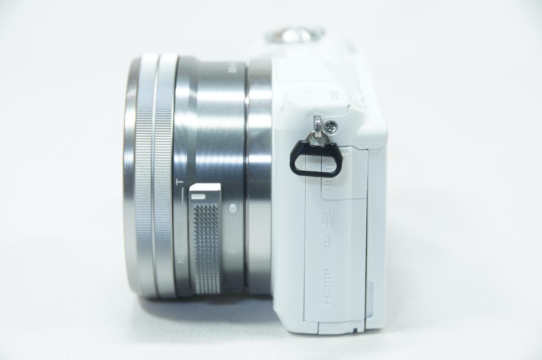 【美品】 SONY α5100 ホワイト シャッター数248回 【返品保証】