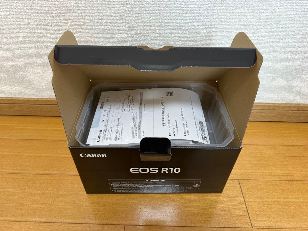 【新品未使用】Canon EOS R10 本体