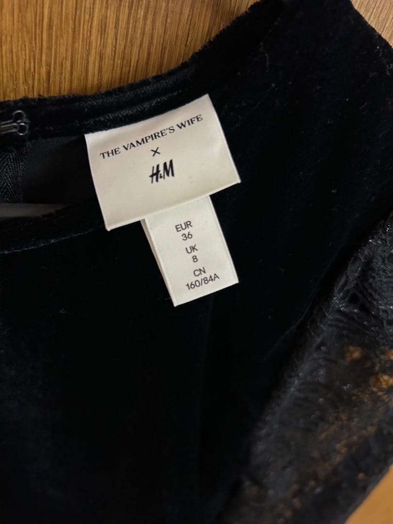  the vampire's wife ワンピース