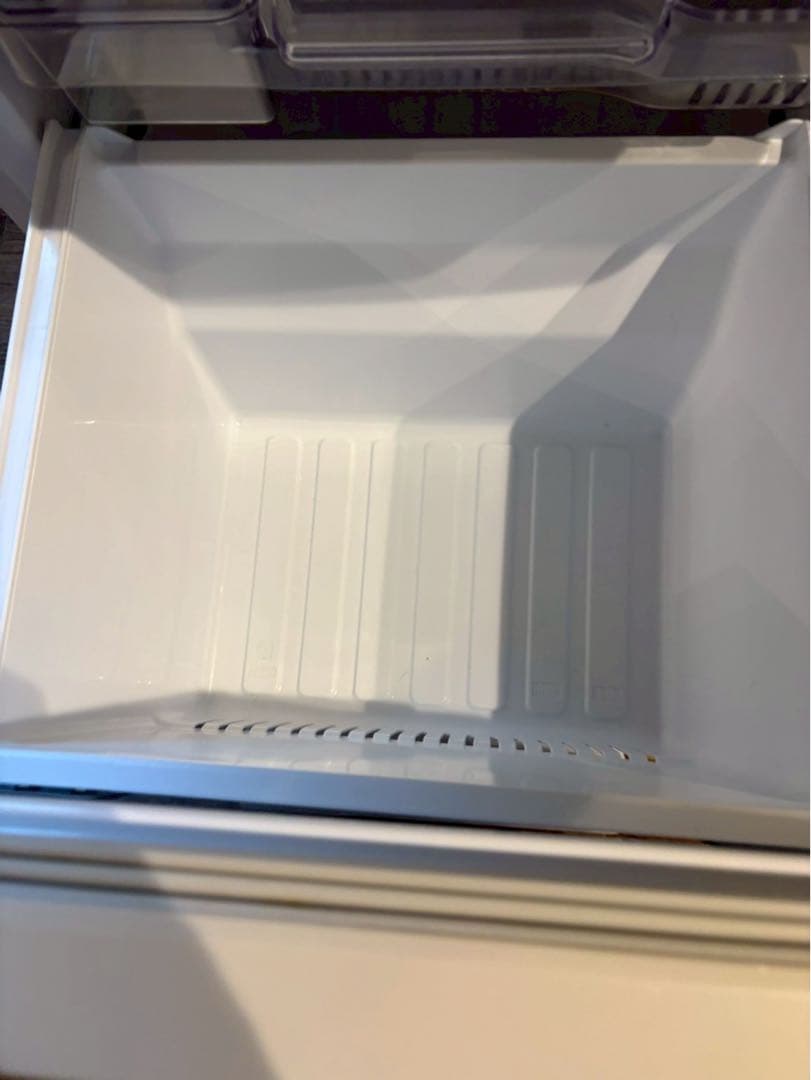 無料配送エリアあり　三菱 MR-P15H-W 146L 2022年製