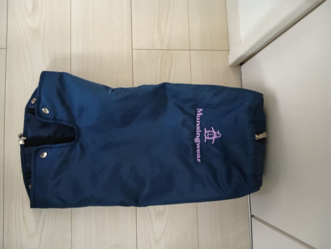 レディース中古収納式キャリーハンドル付きMunsingwearキャディバッグ