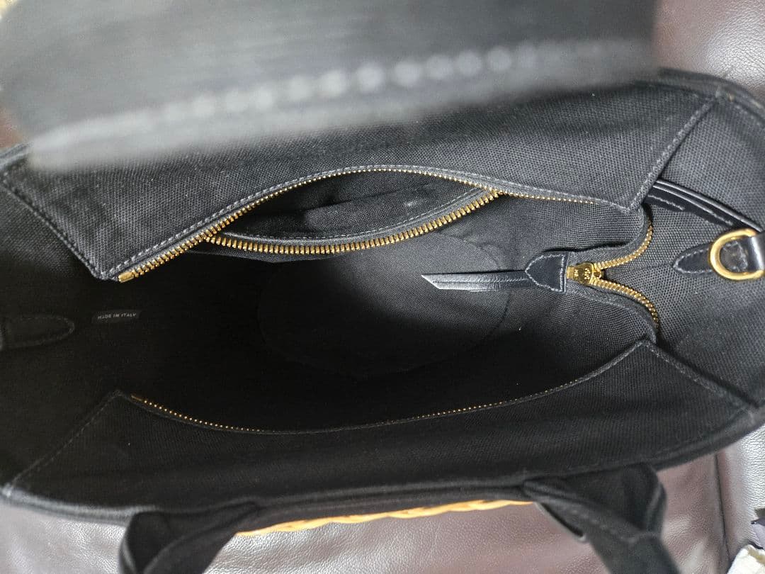 プラダ　カゴバック