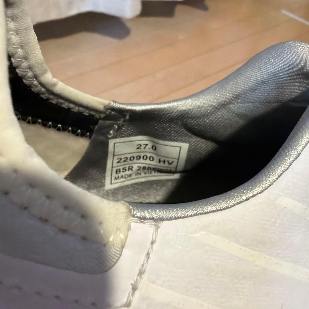 ZETTホワイト スパイクシューズ