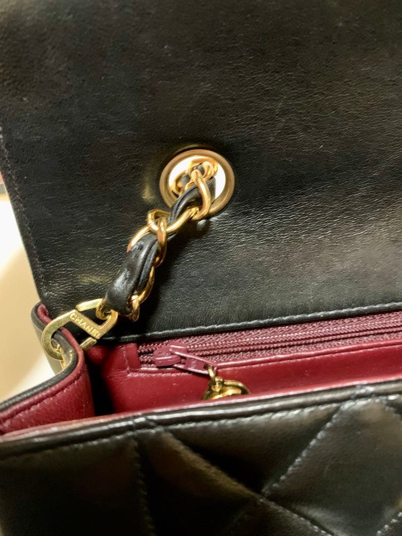 【極美品】CHANELシャネル マトラッセ ダイアナフラップ　ショルダーバッグ