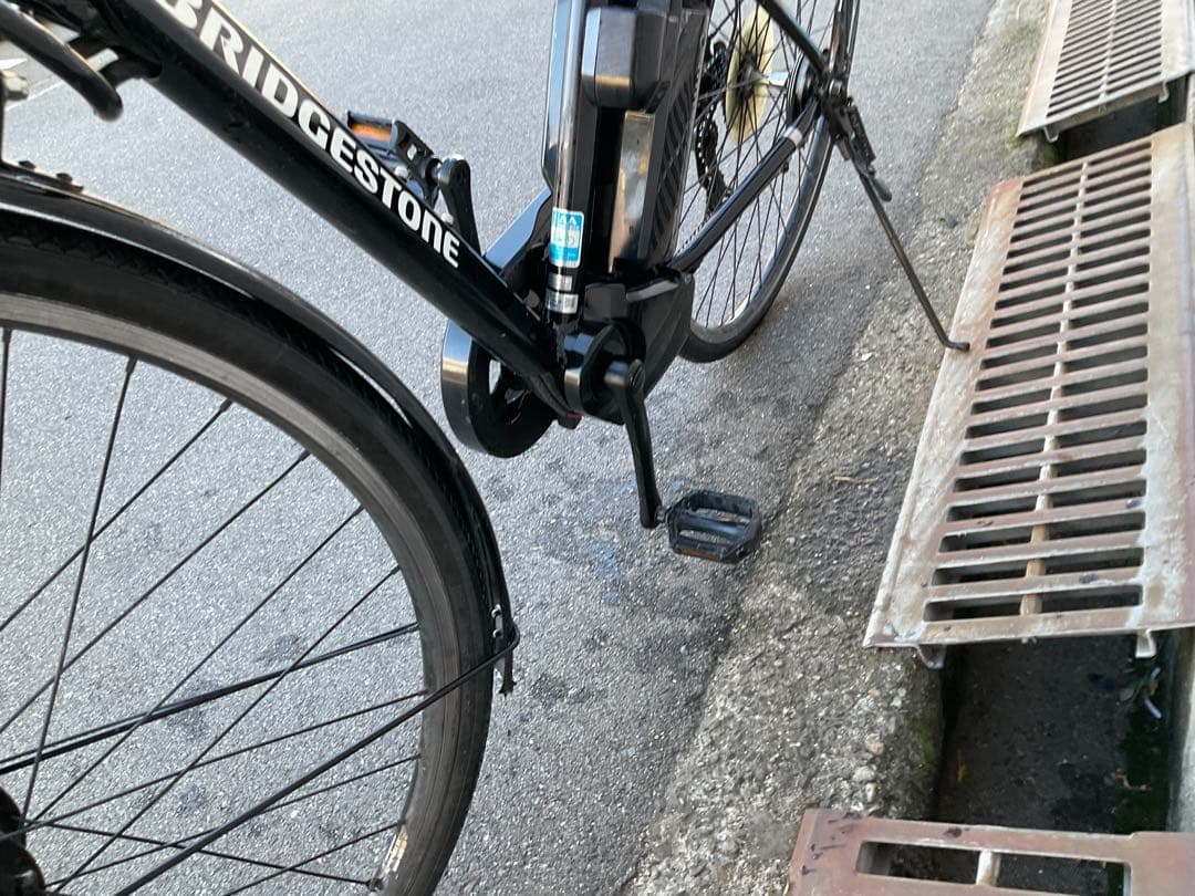 ブリヂストン最新機種電動アシスト自転車TB1、27インチブラックアルミボディー