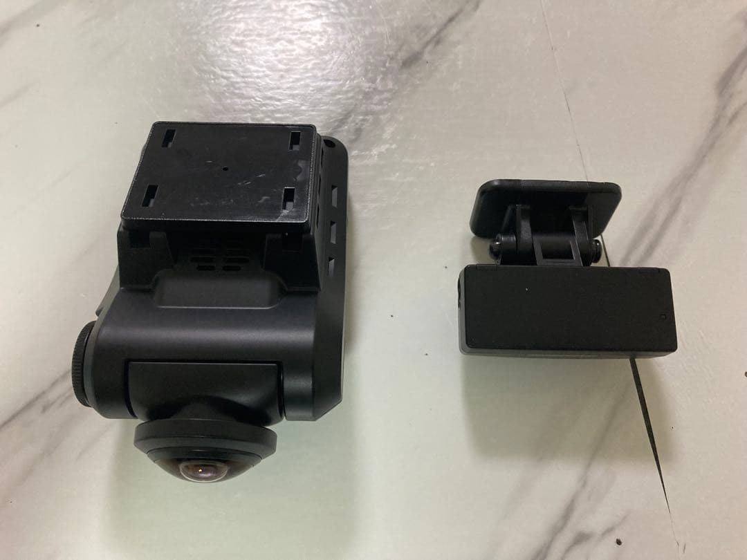 コムテック HDR360GW 前後2カメラ　ドライブレコーダー360度