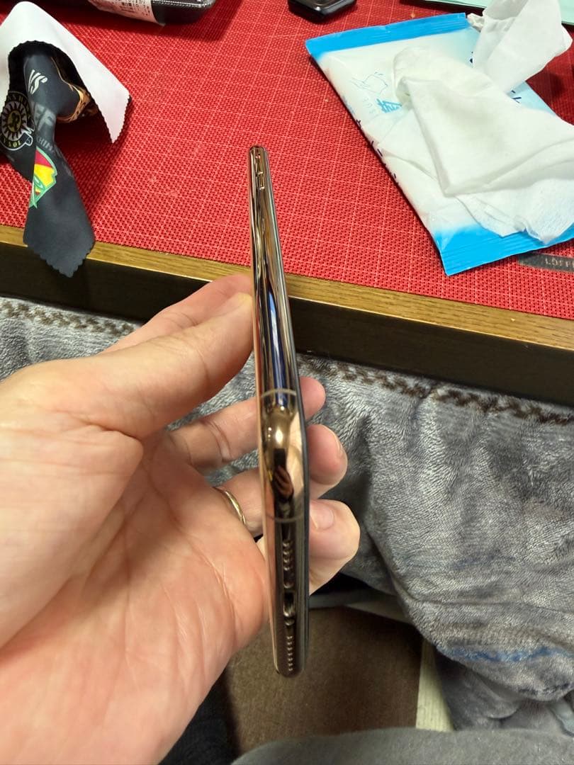 【美品】Apple iPhone Xs Max 64GBゴールド SIMフリー