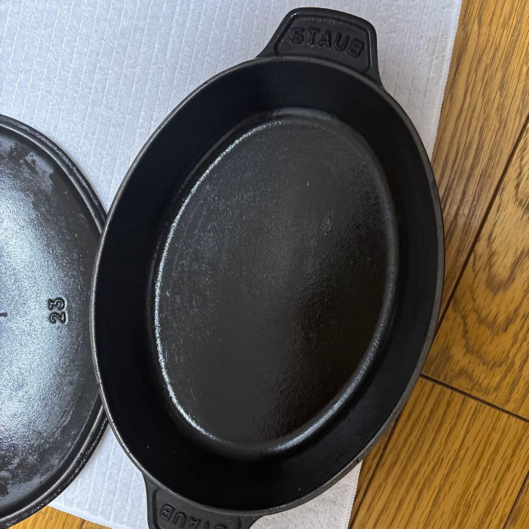 staub オーバル　ホットプレート　23 ブラック　黒　ストウブ