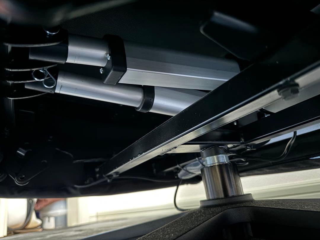 超美品　ニトリ　電動リクライニングパーソナルチェア 2モーター LE01 黒