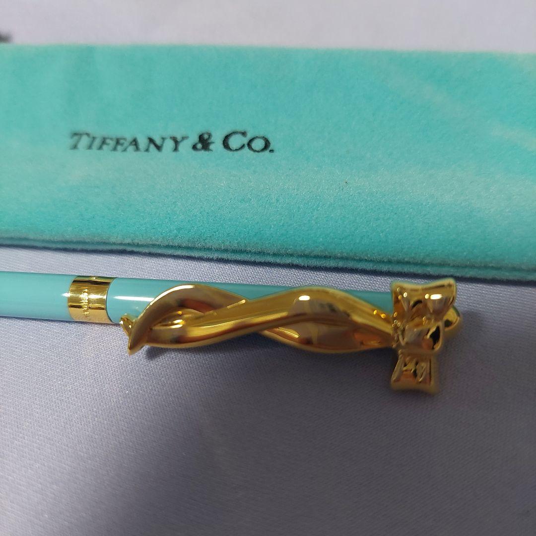 新品　未使用 ティファニーボールペンゴールドリボン　黒替芯3本つき　箱に汚れあり