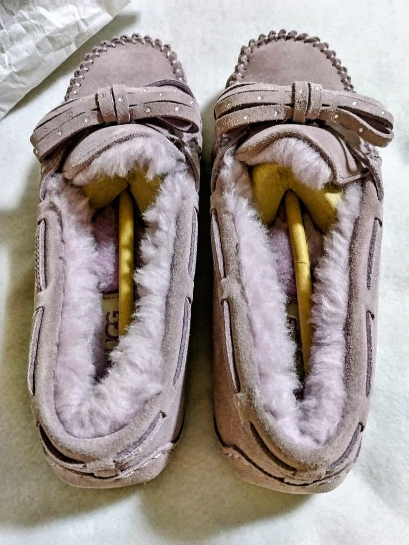 【新品箱入】UGG ムートン スリッポン DAKOTA　BRING　BOW　6