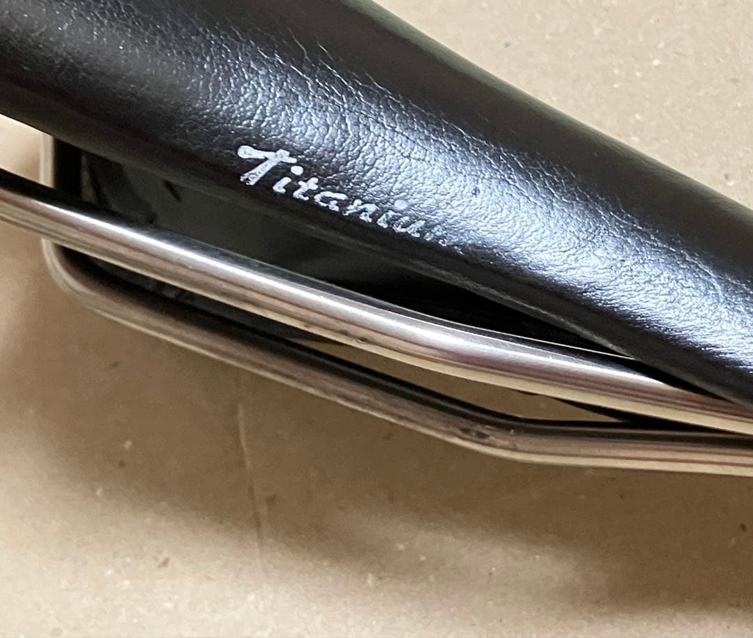 サドル　セライタリア　フライト　トランザム　trans am