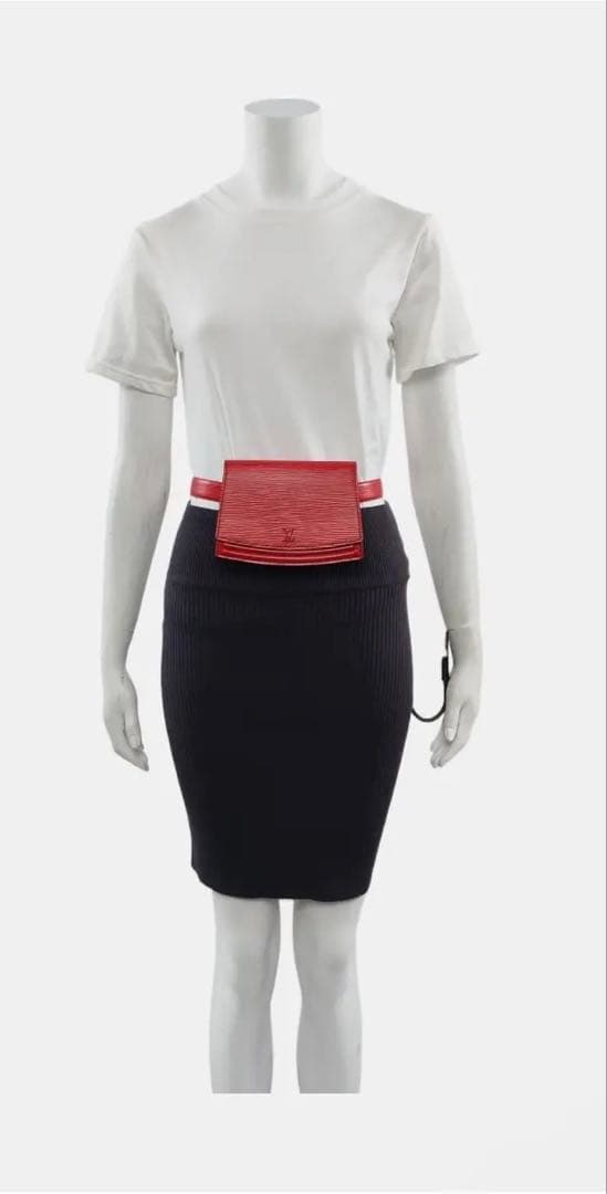 【価格交渉可】ルイヴィトン エピ レザーポシェット サンチュール ティルシット