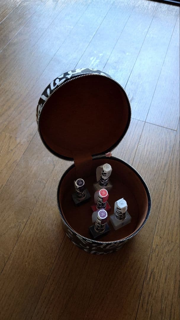 ネイルアート用品(筆など) ouinails