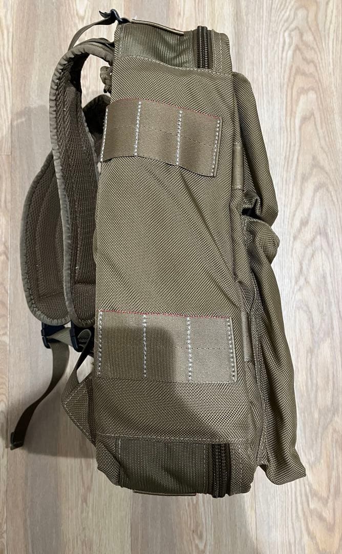 BRIEFING × BEAMS PLUS 別注 3WAY BAG コヨーテ