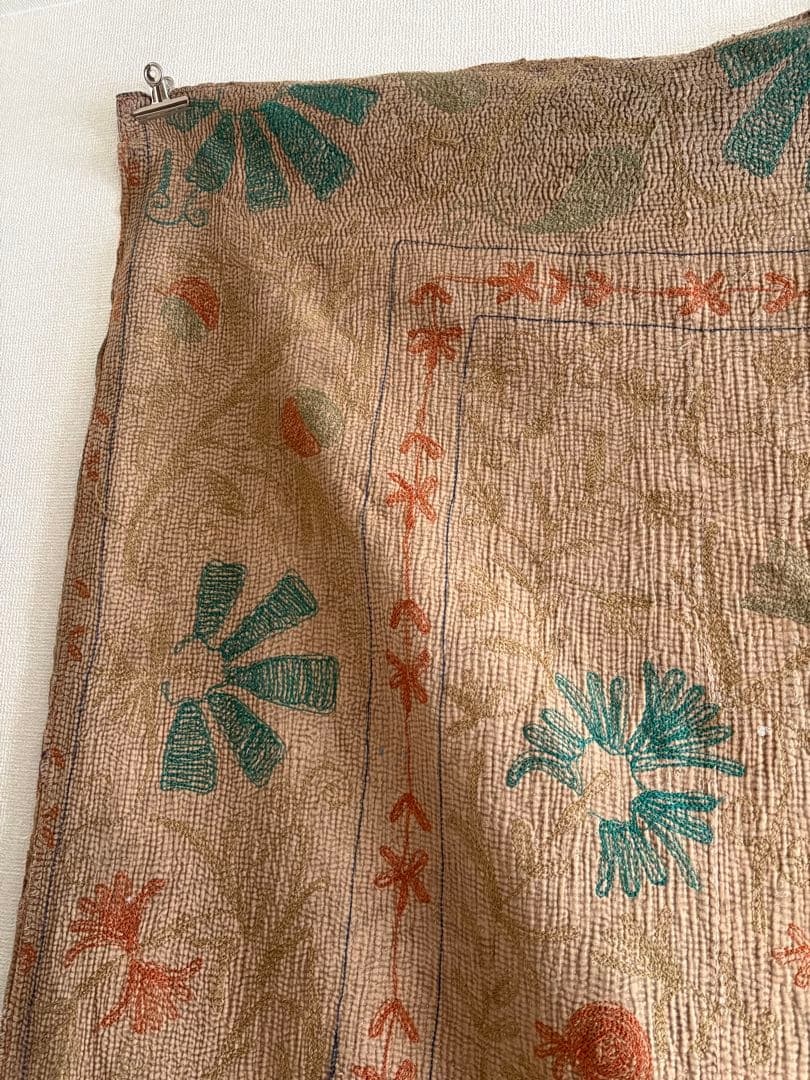 「美品」スザニ刺繍カンタキルト　スザニ刺繍 インド　手仕事　一点もの