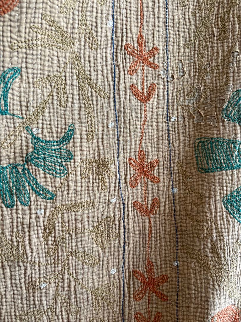 「美品」スザニ刺繍カンタキルト　スザニ刺繍 インド　手仕事　一点もの