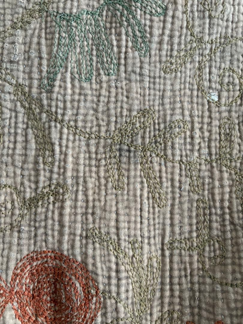 「美品」スザニ刺繍カンタキルト　スザニ刺繍 インド　手仕事　一点もの