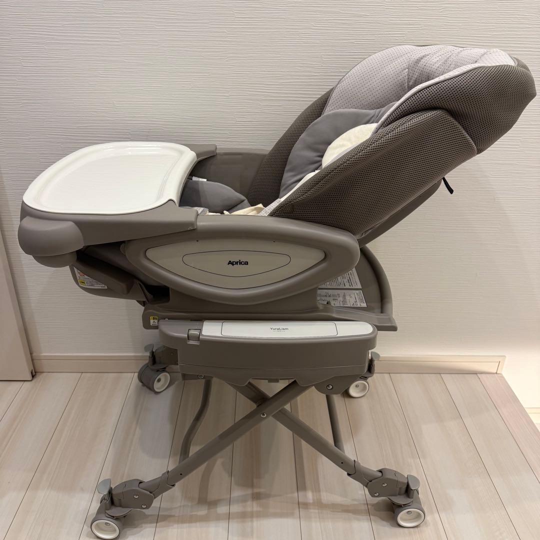 人気【美品】Aprica ユラリズム オートAC 電動ハイローチェア　グレー