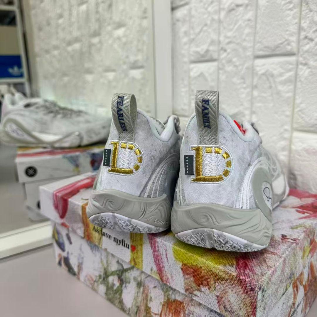 LI−NING Wade Dlo1 月ノ岩　US8.5