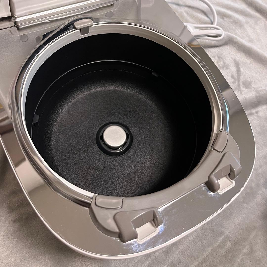 パナソニック 圧力IH 炊飯器 SR-M10B おどり炊き 白 5.5合中古