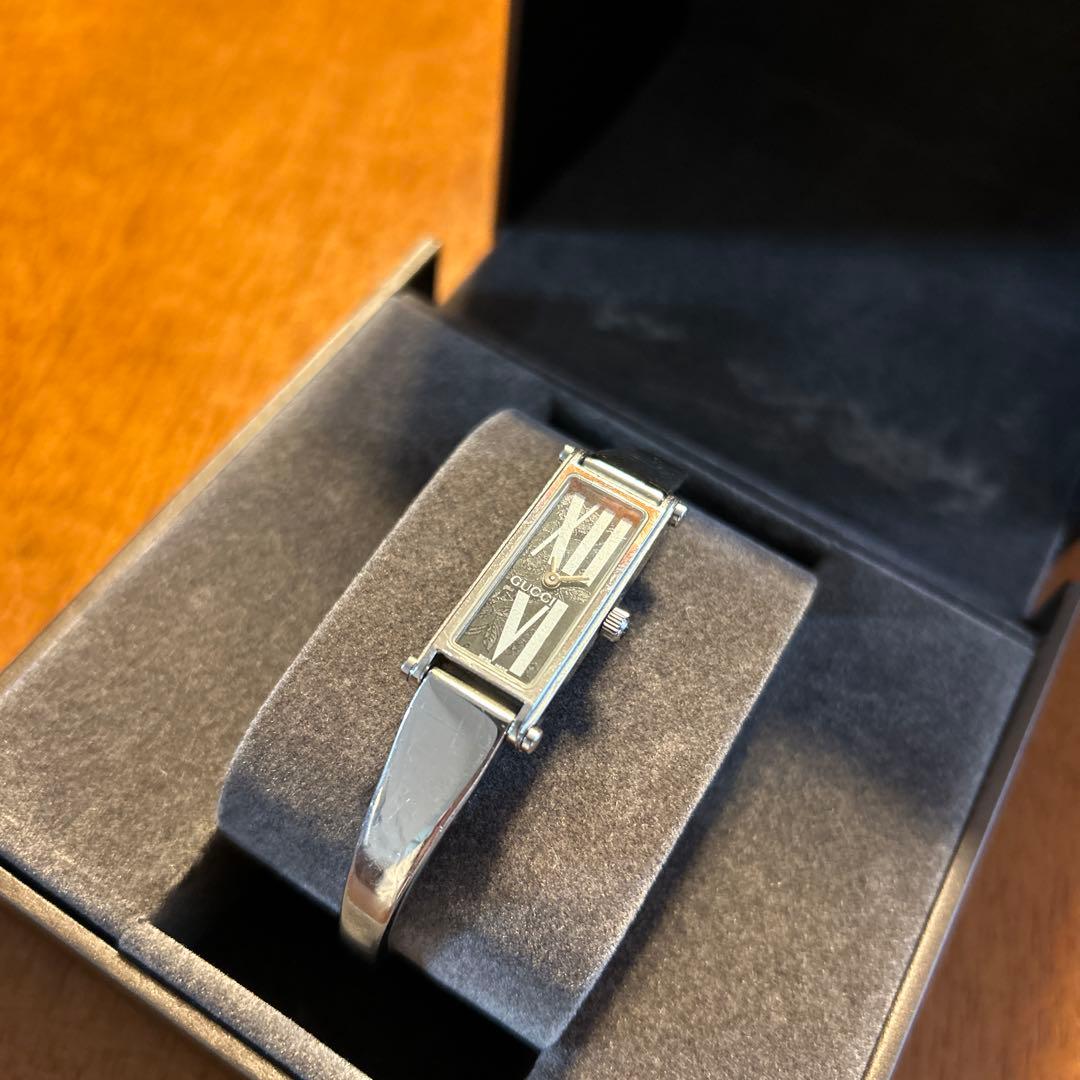 GUCCI 腕時計 バングルウォッチ アナログ 1500L YA015545