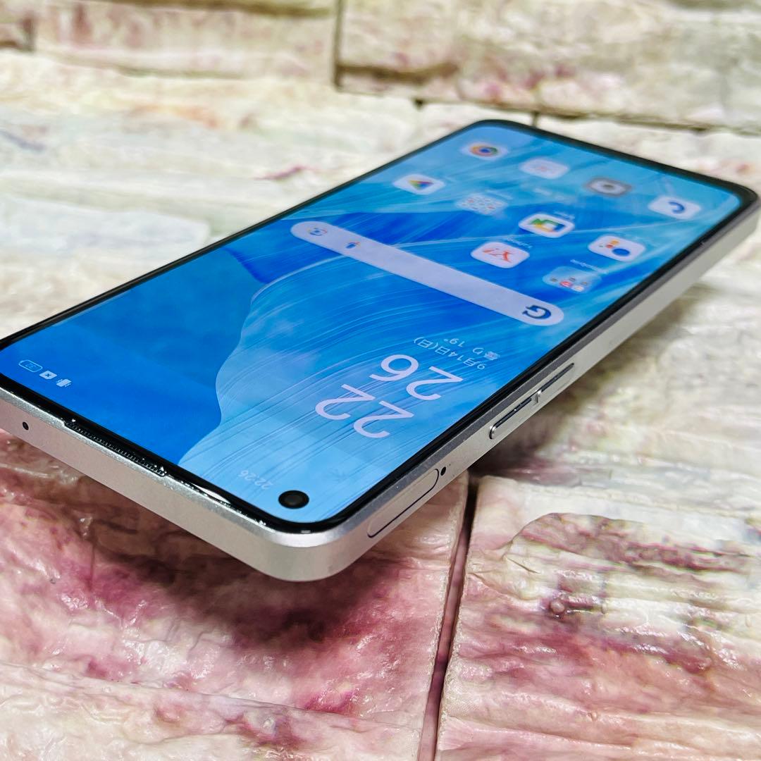 SIMフリー OPPO Reno9 A 128GB ムーンホワイト 電池良好