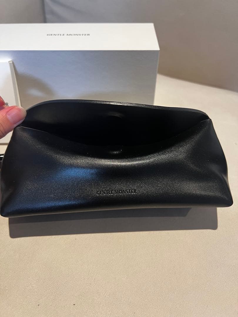 【保証書付】ジェントルモンスター サングラス Kunst 01GD