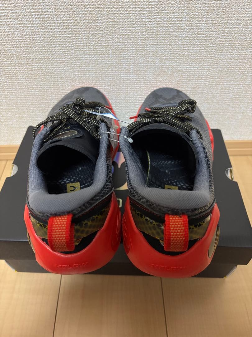 【廃盤品】アンダーアーマー Curry12\"Year of the Snake\"