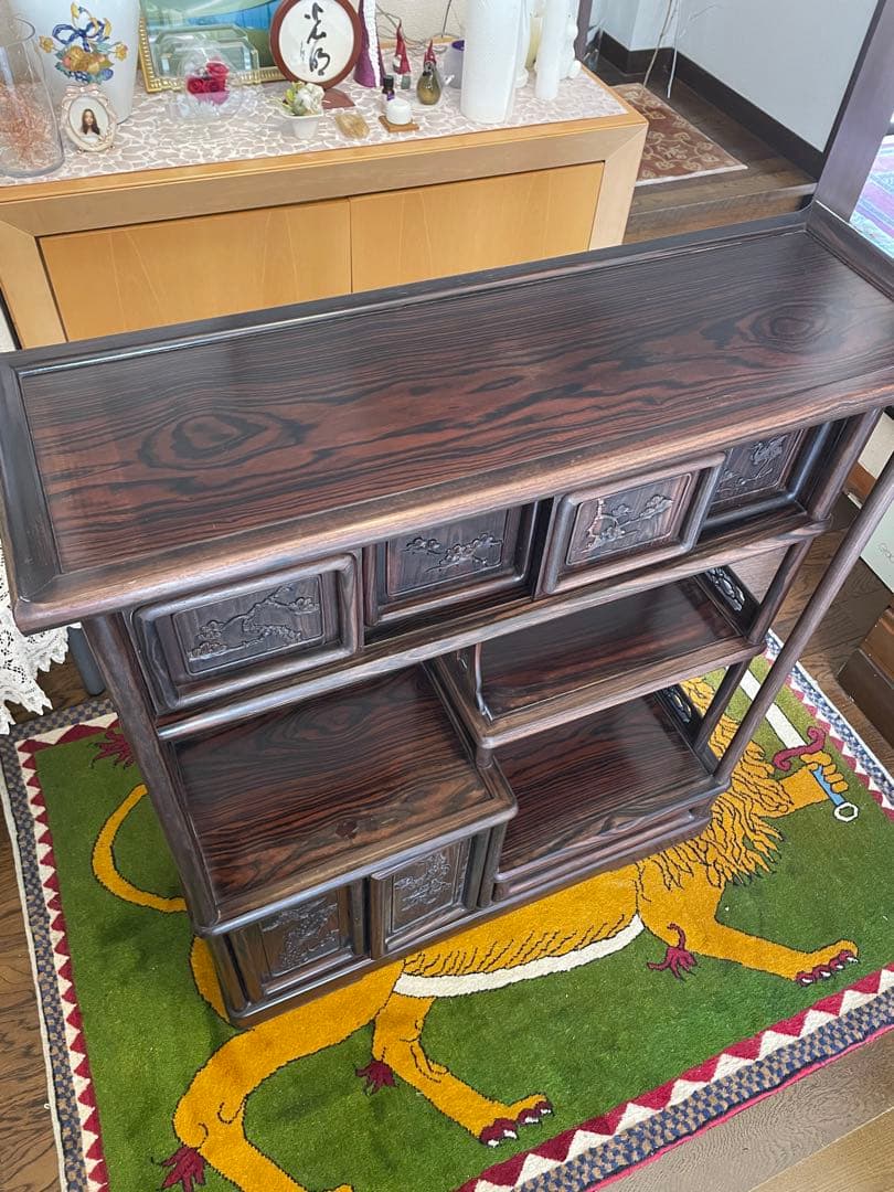 希少・黒檀材】彫刻入り 高級飾り棚 茶棚 和モダン アンティーク調 美品