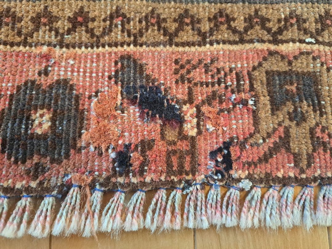 手織り絨毯　トライバルラグ　ヴィンテージラグ　ウール　カーペット　水差し