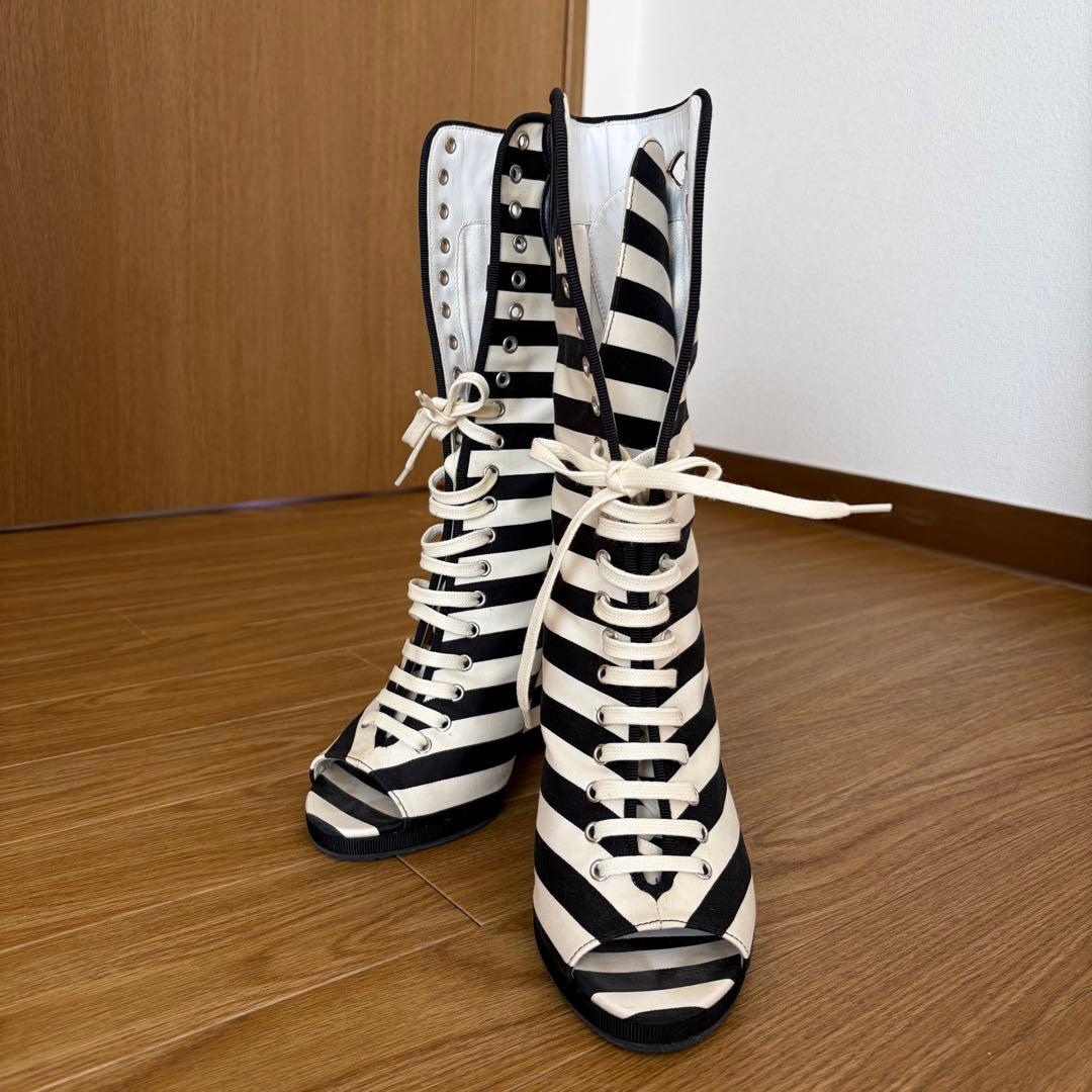 CHANEL ストライプ ウェッジブーツ