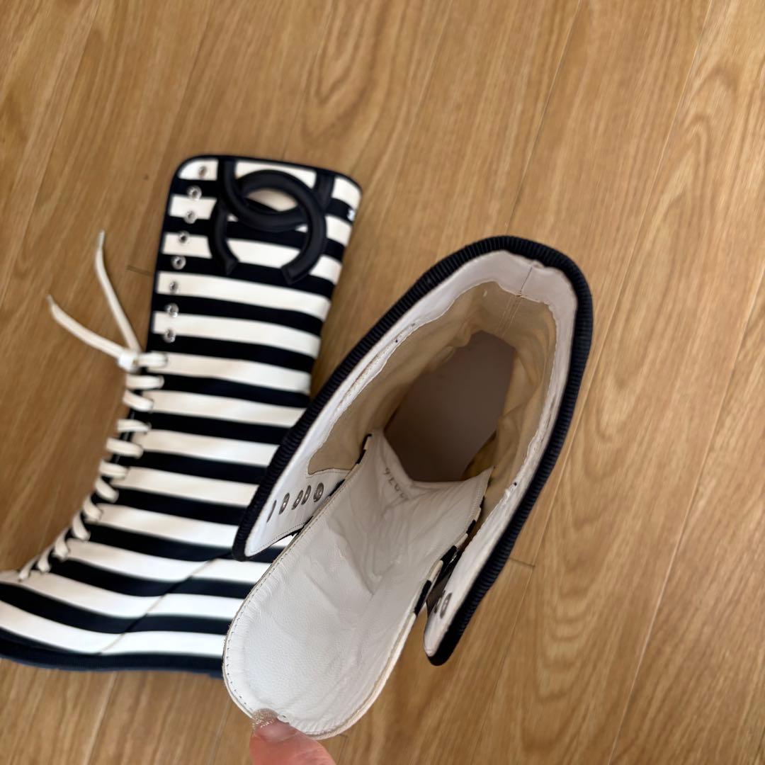 CHANEL ストライプ ウェッジブーツ