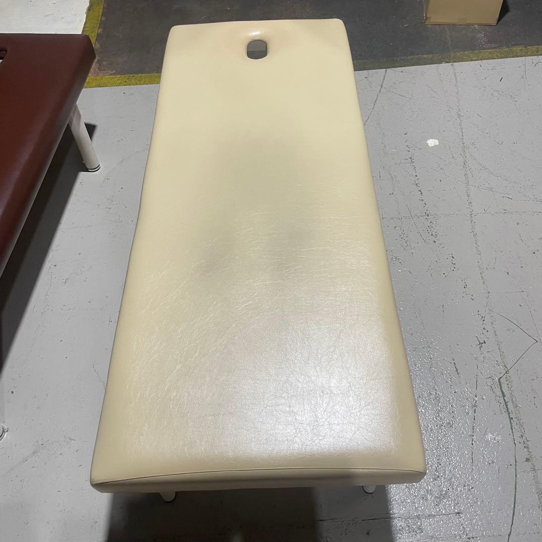 高田ベッド製作所　エステベッド　施術台