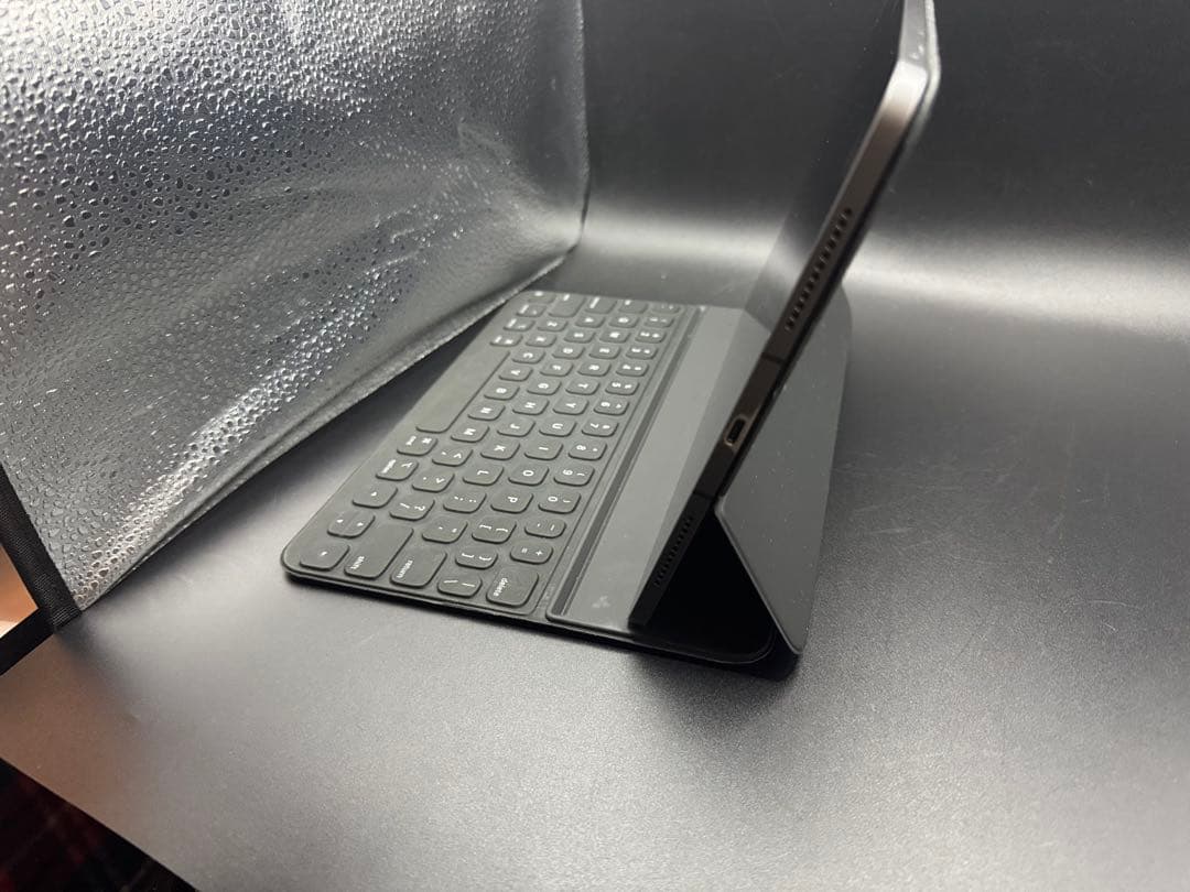 約90%画面きれいipadAir4純正キーボードケーススタイラスペン