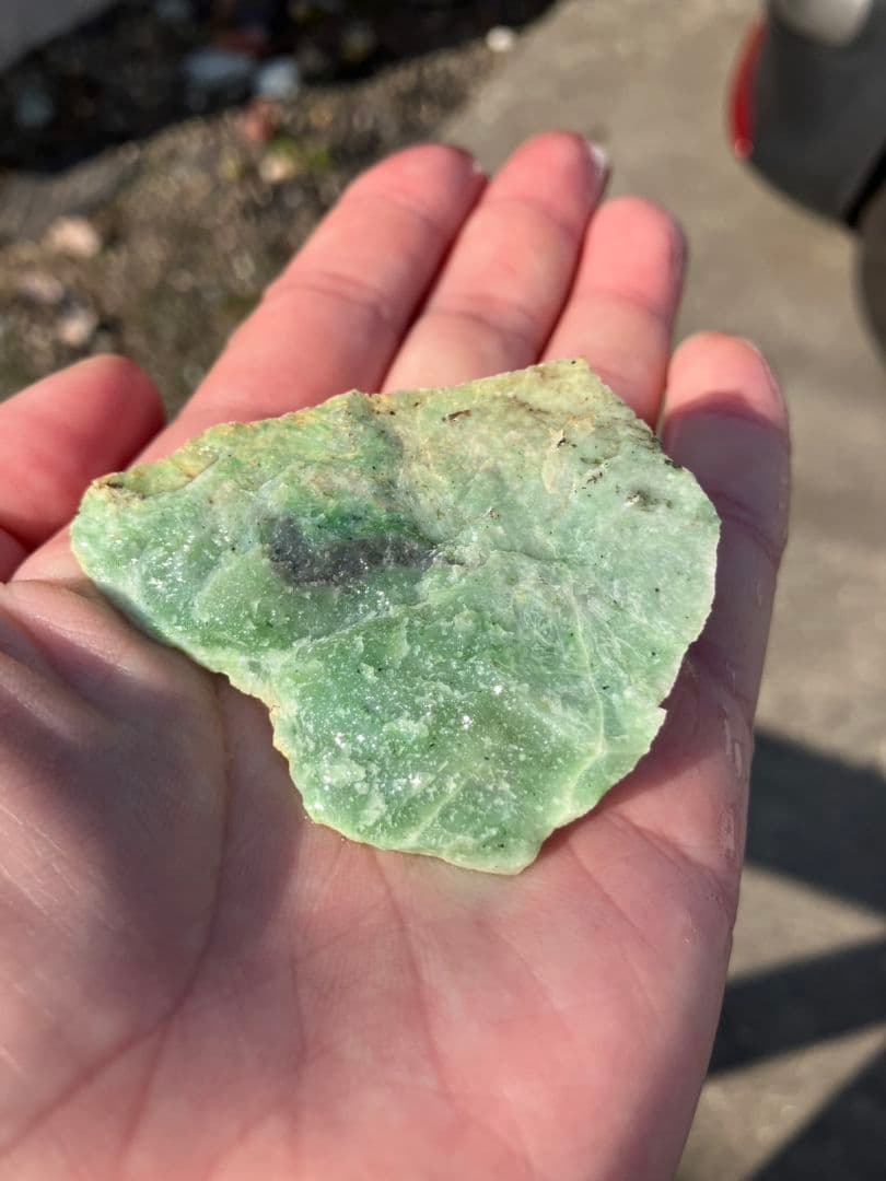 日高翡翠　原石