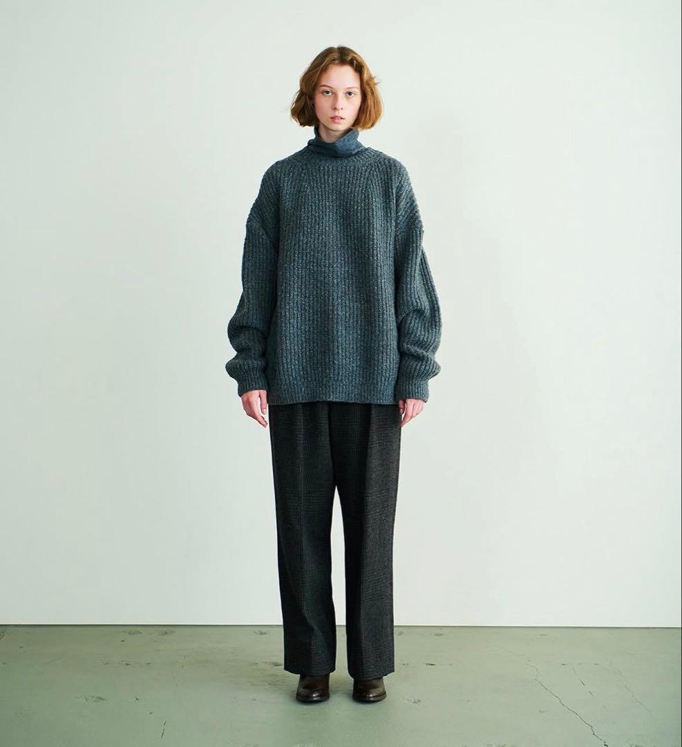 Yoke カーディガン　3G BACK ZIP RIB CREW NECK