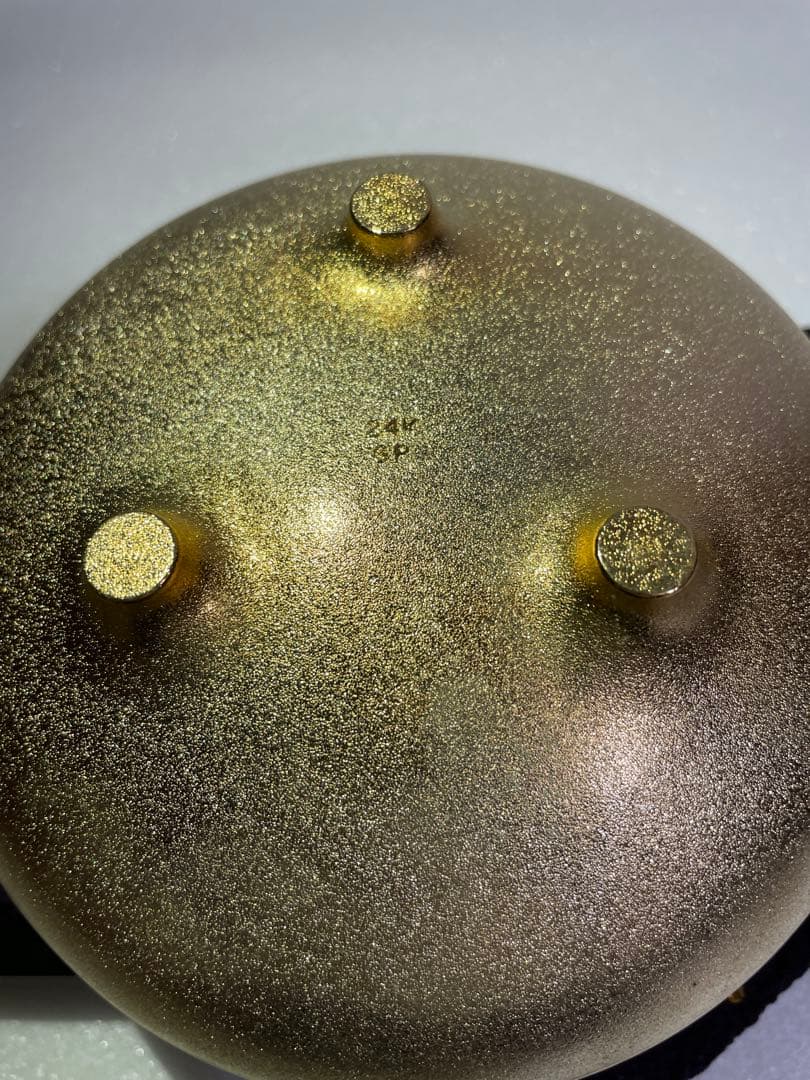 金色の茶釜
