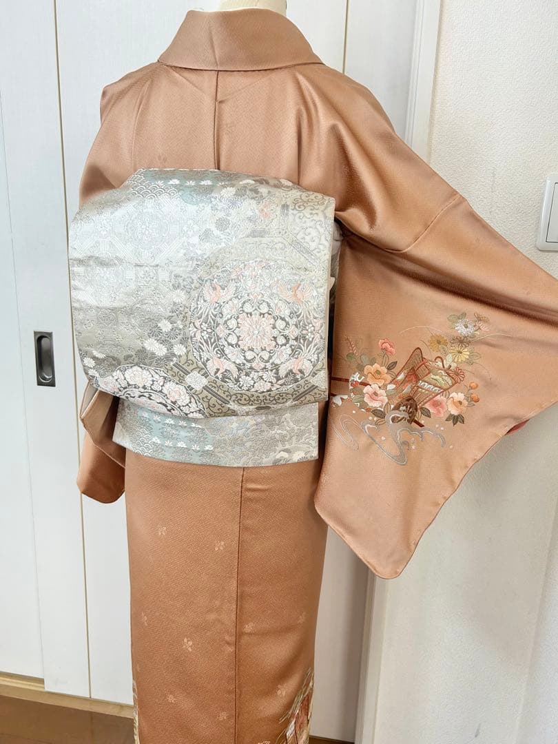 未使用　しつけ糸付き　豪華　総刺繍　正絹訪問着　フルセット4点　入学式　卒業式