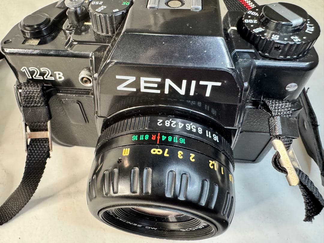 ZENIT 122B フィルム一眼レフカメラ