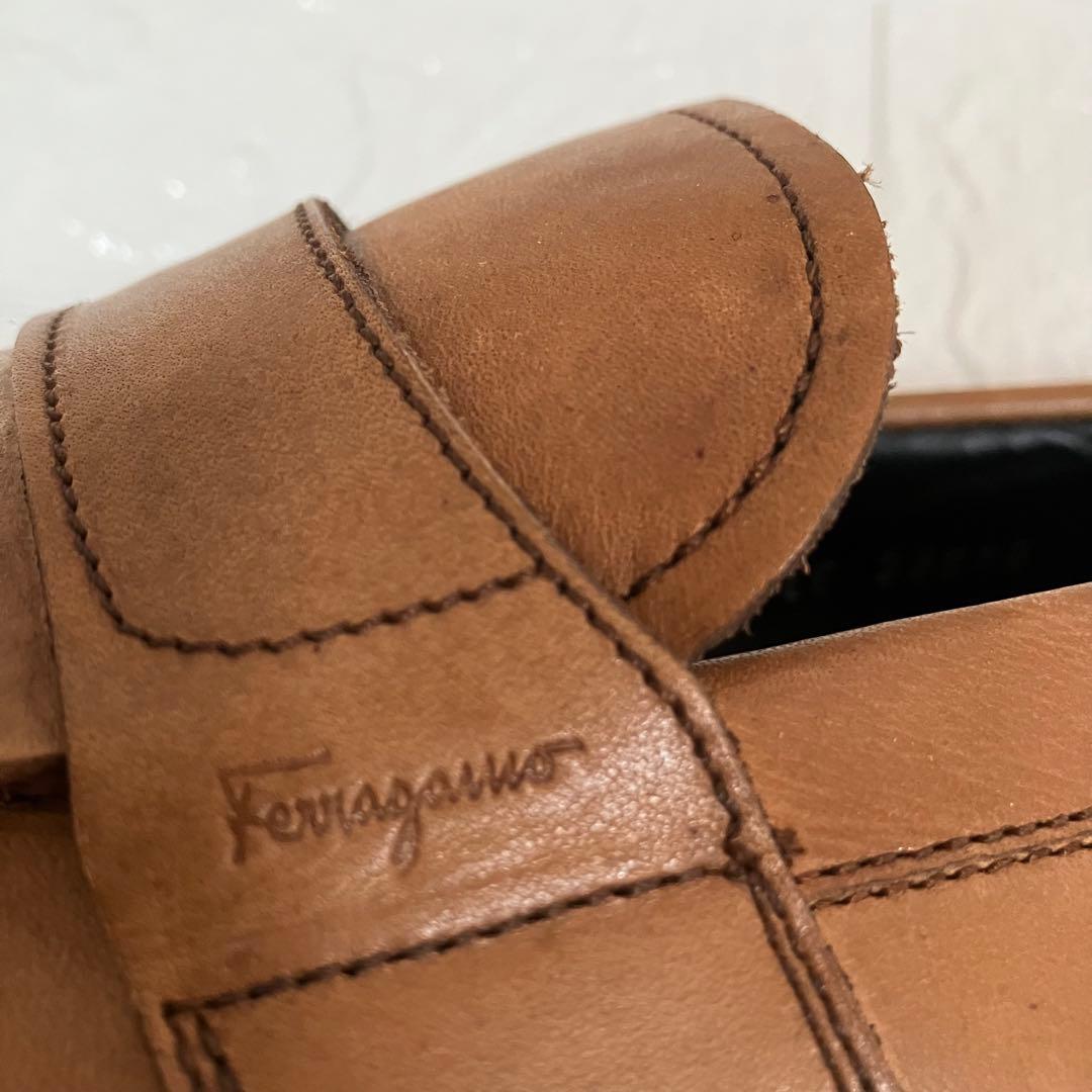 FERRAGAMO フェラガモ ブラウンレザー フリンジローファー 7 2E