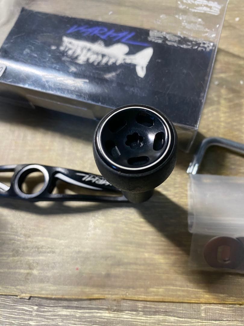 DRT バリアルハンドル100 ブラック　シマノ右ナット付き