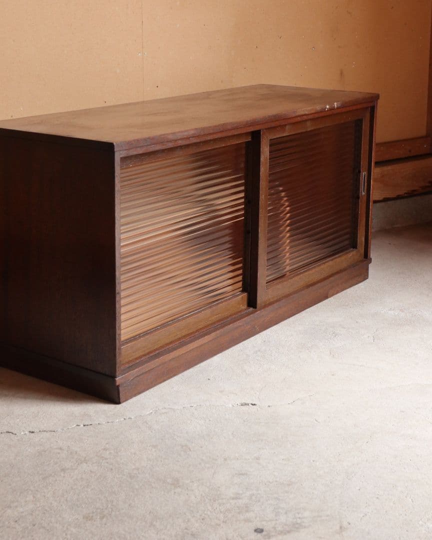 13(金)までお値下げ中 モールガラスのラワン材ローボード　古道具 古家具 昭和