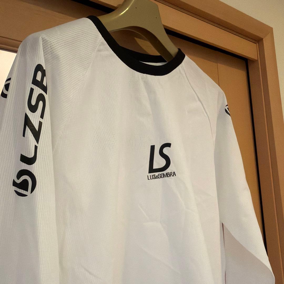 ルースイソンブラ　LTT ホワイト 長袖ウェア