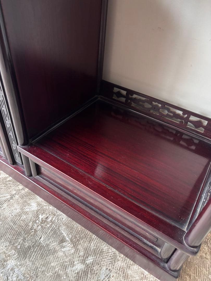 紫檀の茶箪笥　飾り棚　違い棚　唐木家具　サイドボード　和室