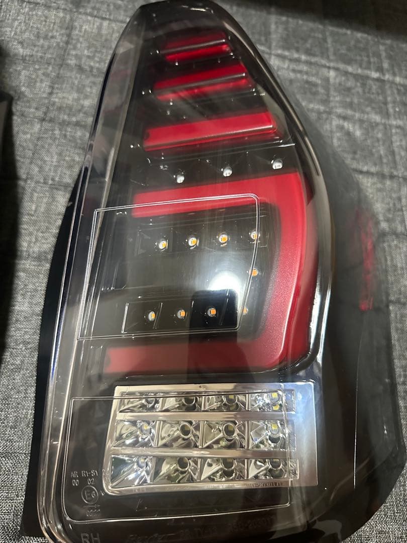 プリウスα テールランプ Revier 流星バージョンver2